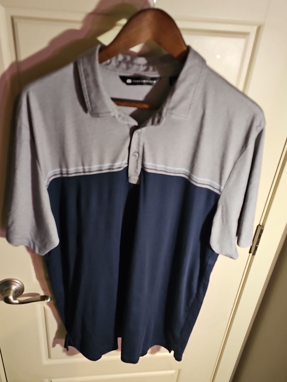 Travis Mathew Two-Tone Polo in Light Gray & Navy